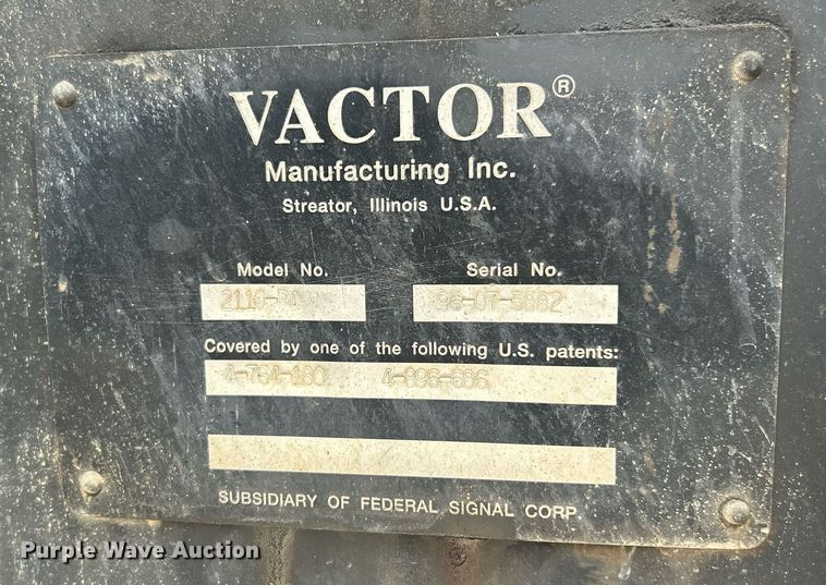 image for item EK3326 1997 International  4900 sewer jetter truck