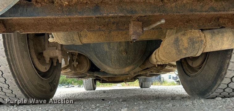 image for item EK3326 1997 International  4900 sewer jetter truck