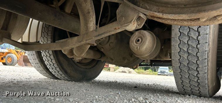 image for item EK3326 1997 International  4900 sewer jetter truck