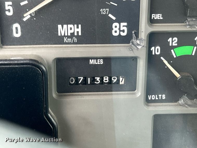 image for item EK3326 1997 International  4900 sewer jetter truck