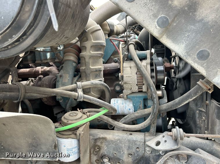 image for item EK3326 1997 International  4900 sewer jetter truck