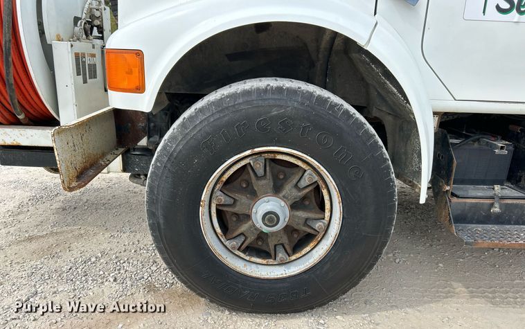 image for item EK3326 1997 International  4900 sewer jetter truck