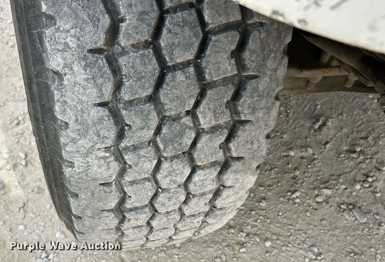 image for item EK3326 1997 International  4900 sewer jetter truck