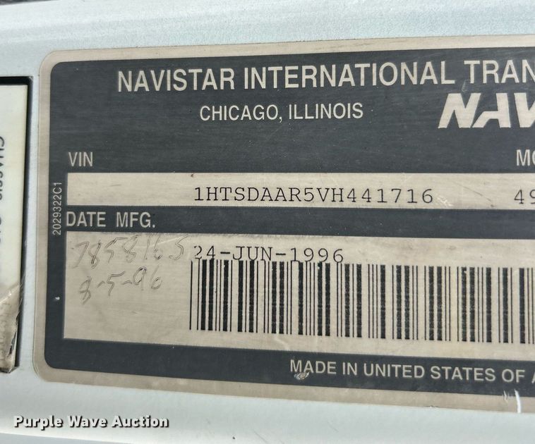 image for item EK3326 1997 International  4900 sewer jetter truck