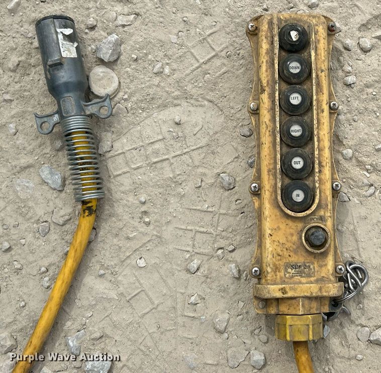 image for item EK3326 1997 International  4900 sewer jetter truck