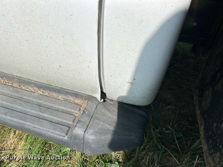 image for item EK3364 2013 Ford F450 Super Duty XL flatbed truck