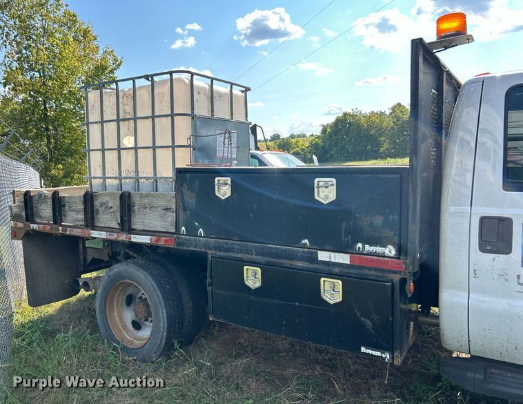 image for item EK3364 2013 Ford F450 Super Duty XL flatbed truck