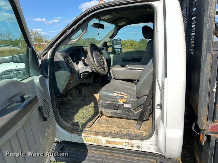 image for item EK3364 2013 Ford F450 Super Duty XL flatbed truck