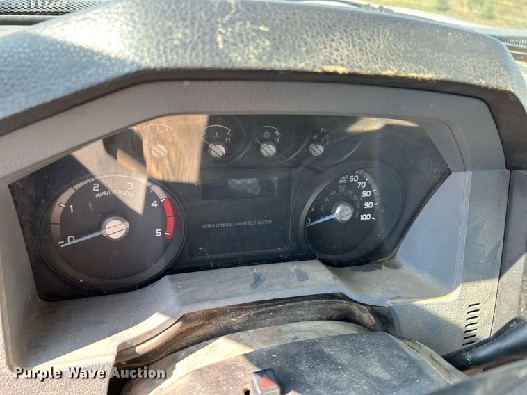 image for item EK3364 2013 Ford F450 Super Duty XL flatbed truck