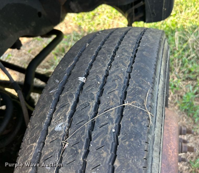 image for item EK3364 2013 Ford F450 Super Duty XL flatbed truck