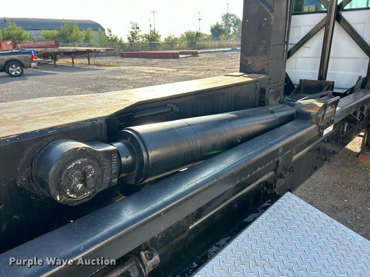 image for item EK3428 2000 Mack RD688S roll-off container truck