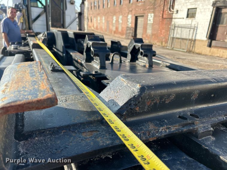 image for item EK3428 2000 Mack RD688S roll-off container truck