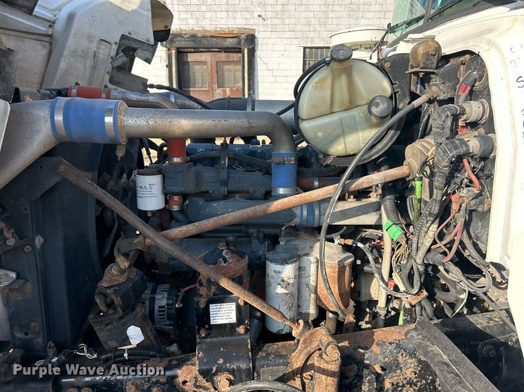 image for item EK3428 2000 Mack RD688S roll-off container truck