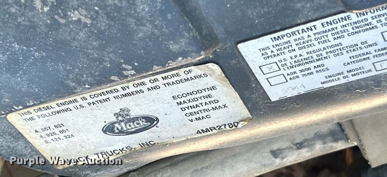 image for item EK3428 2000 Mack RD688S roll-off container truck