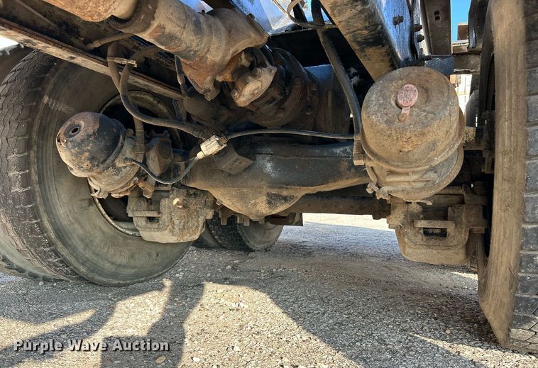 image for item EK3428 2000 Mack RD688S roll-off container truck