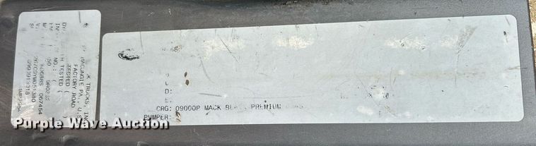 image for item EK3428 2000 Mack RD688S roll-off container truck