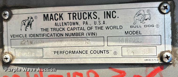 image for item EK3428 2000 Mack RD688S roll-off container truck