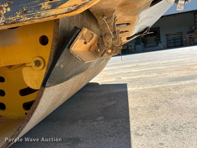 image for item EK3443 2017 Volvo DD120C double drum vibratory roller