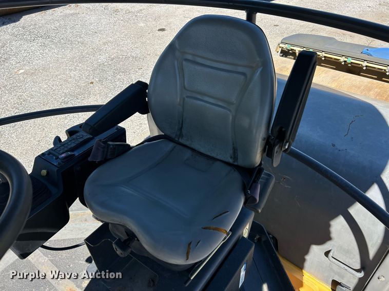 image for item EK3445 2017 Volvo DD120C double drum vibratory roller