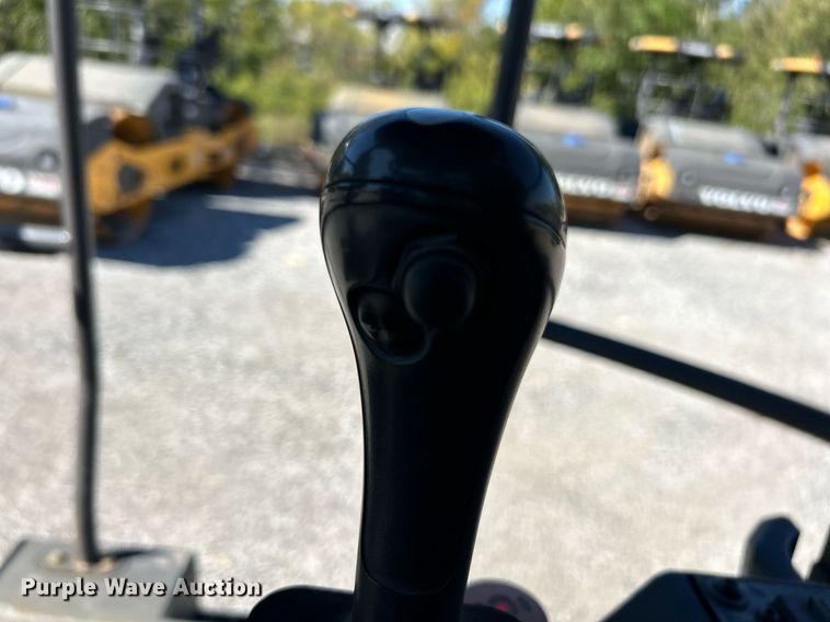 image for item EK3445 2017 Volvo DD120C double drum vibratory roller