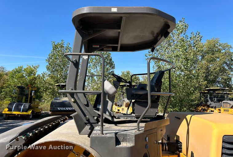 image for item EK3446 2016 Volvo DD140 double drum vibratory roller