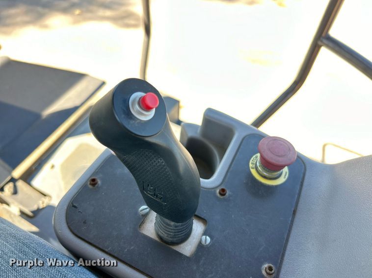 image for item EK3446 2016 Volvo DD140 double drum vibratory roller