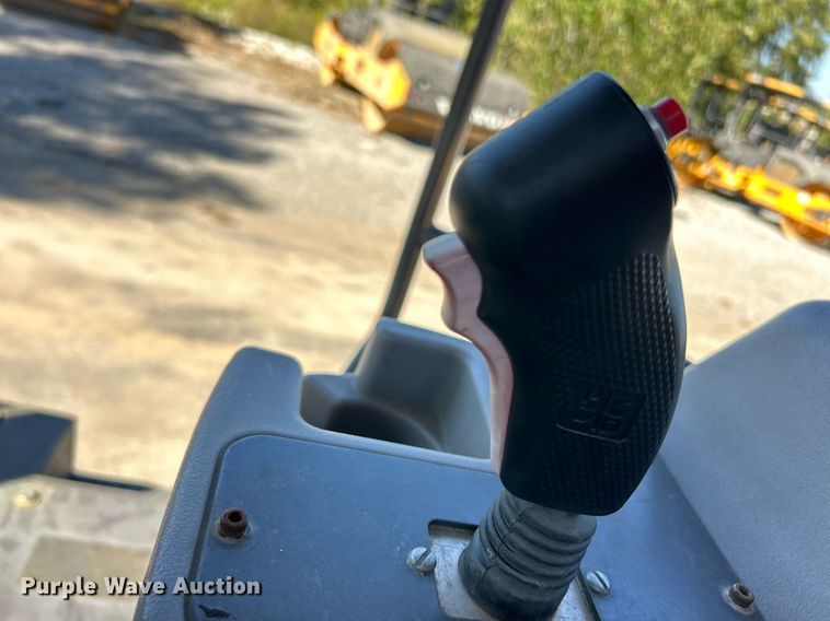 image for item EK3446 2016 Volvo DD140 double drum vibratory roller