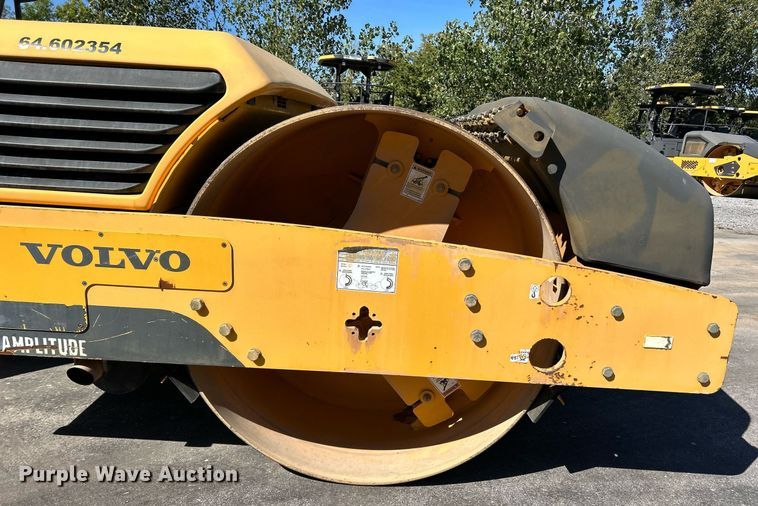 image for item EK3446 2016 Volvo DD140 double drum vibratory roller
