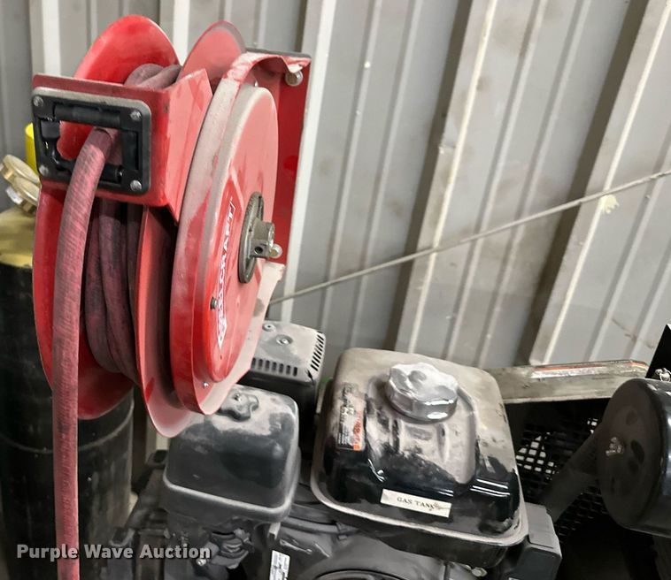 image for item EN0010 John Deere  AC2-20GHS air compressor