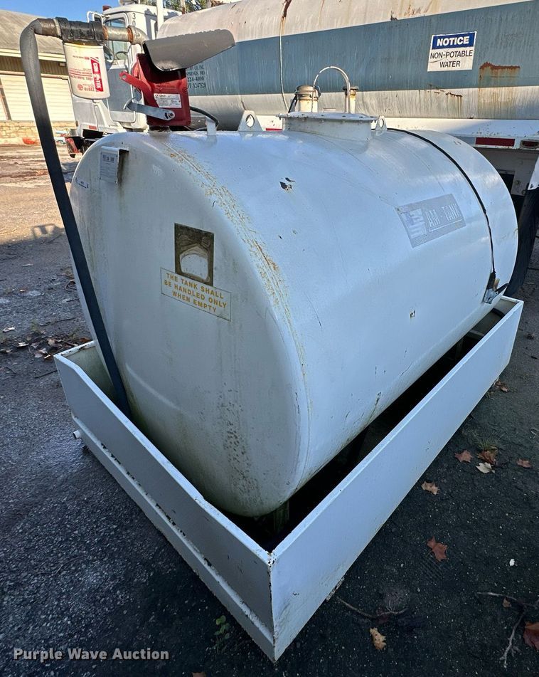 image for item EN0013 2019 Am-Tank 800 fuel tank 