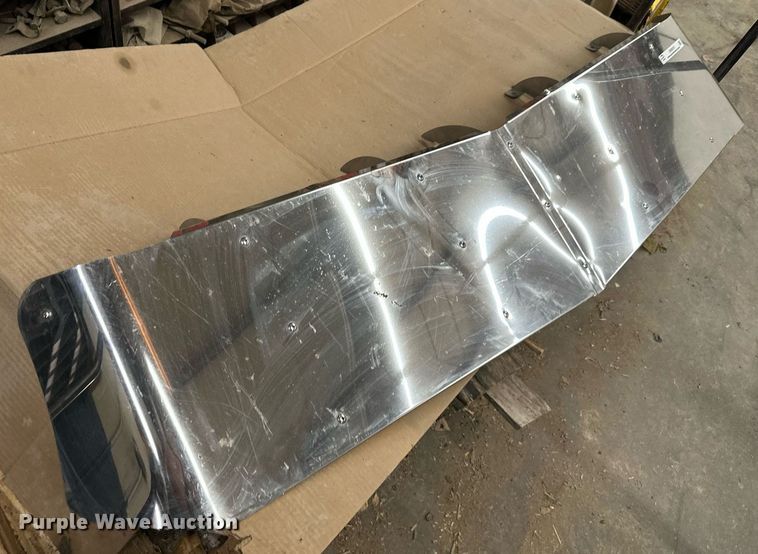 image for item EN0015 Kenworth  sun visor 