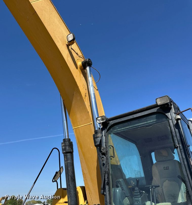 image for item EN0024 2010 Caterpillar  324DL long reach excavator