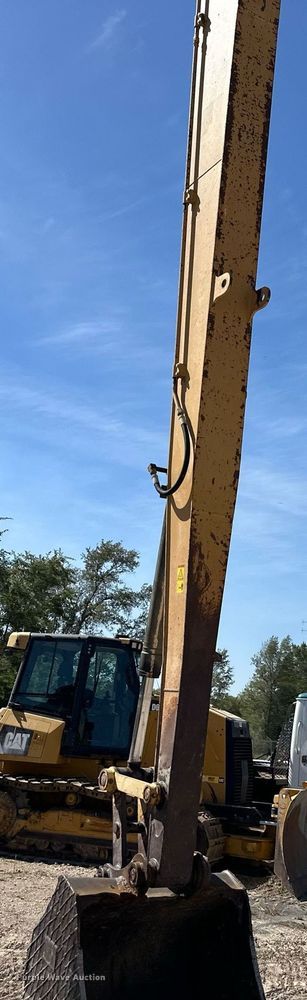 image for item EN0024 2010 Caterpillar  324DL long reach excavator