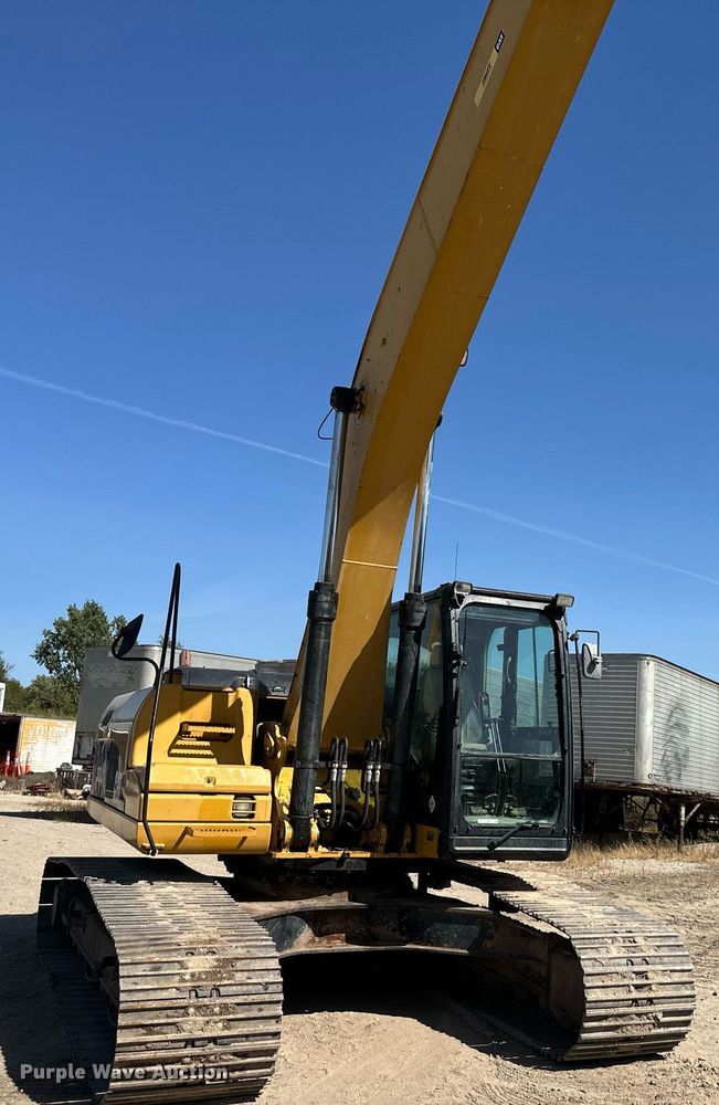 image for item EN0024 2010 Caterpillar  324DL long reach excavator