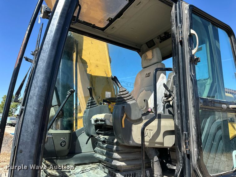 image for item EN0024 2010 Caterpillar  324DL long reach excavator
