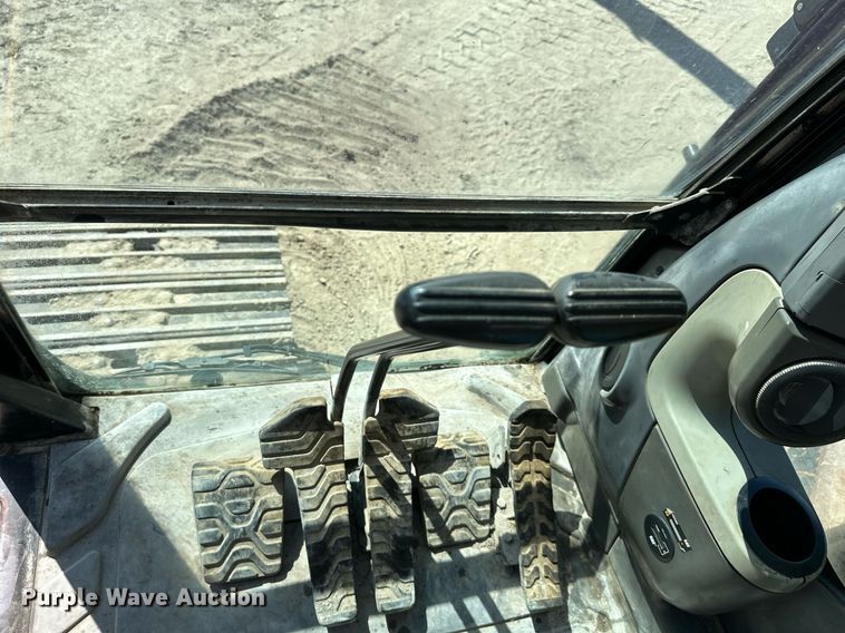 image for item EN0024 2010 Caterpillar  324DL long reach excavator