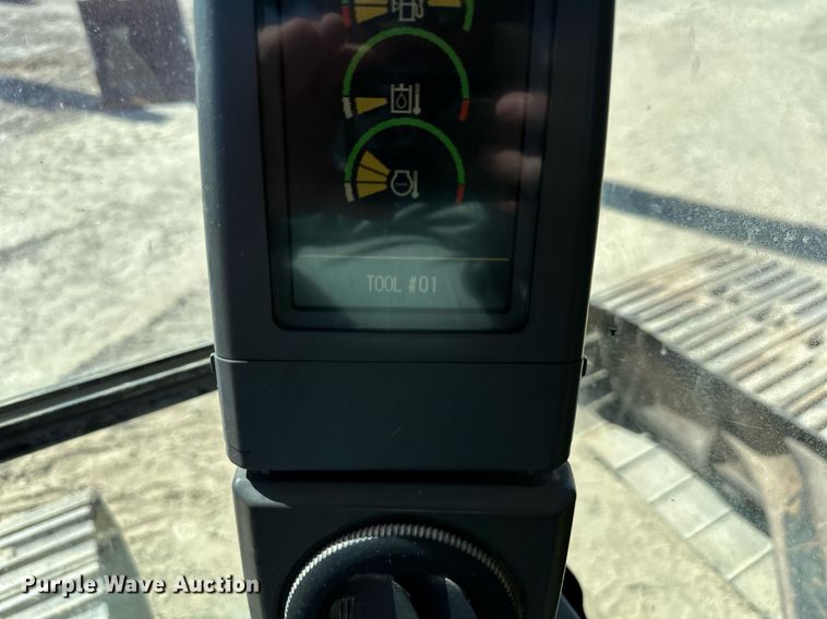 image for item EN0024 2010 Caterpillar  324DL long reach excavator