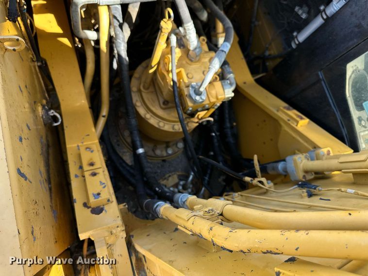 image for item EN0024 2010 Caterpillar  324DL long reach excavator