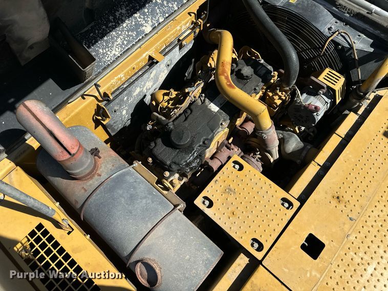 image for item EN0024 2010 Caterpillar  324DL long reach excavator