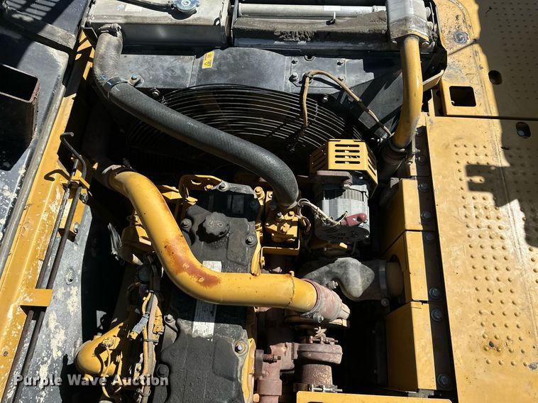 image for item EN0024 2010 Caterpillar  324DL long reach excavator