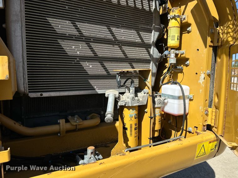 image for item EN0024 2010 Caterpillar  324DL long reach excavator