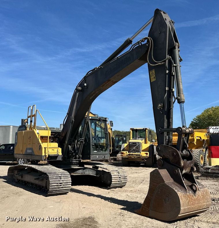 image for item EN0025 2015 Volvo EC250EL excavator