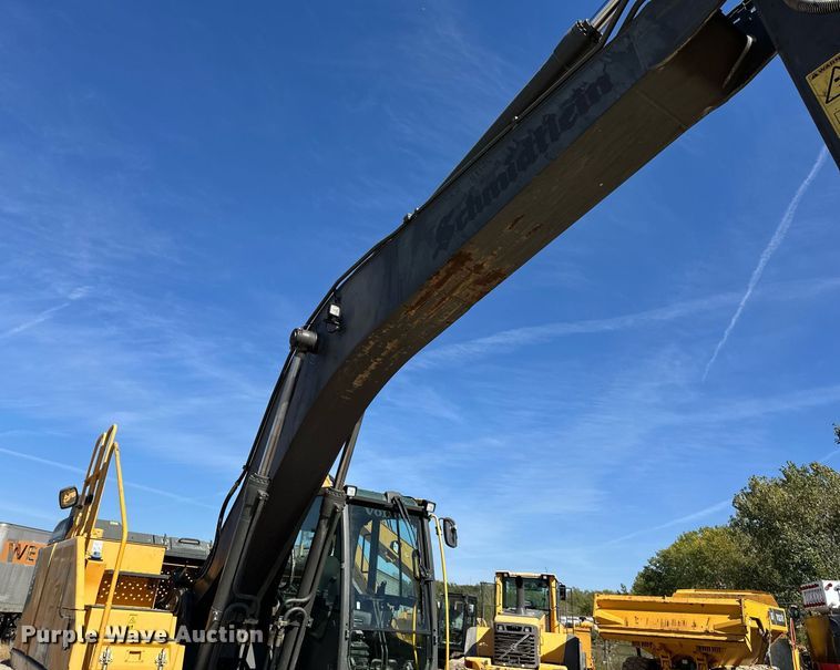 image for item EN0025 2015 Volvo EC250EL excavator