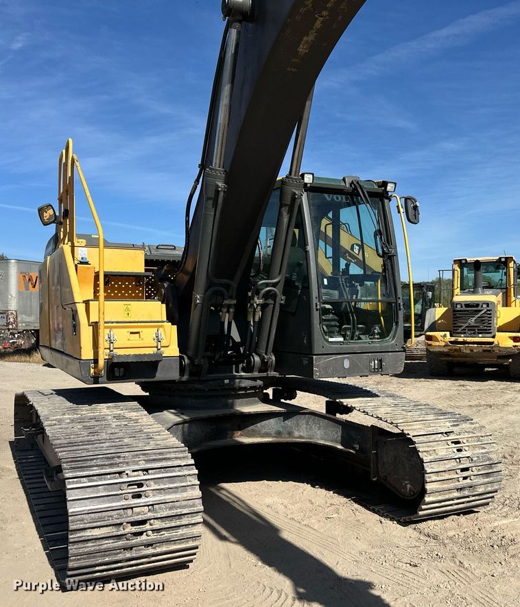 image for item EN0025 2015 Volvo EC250EL excavator
