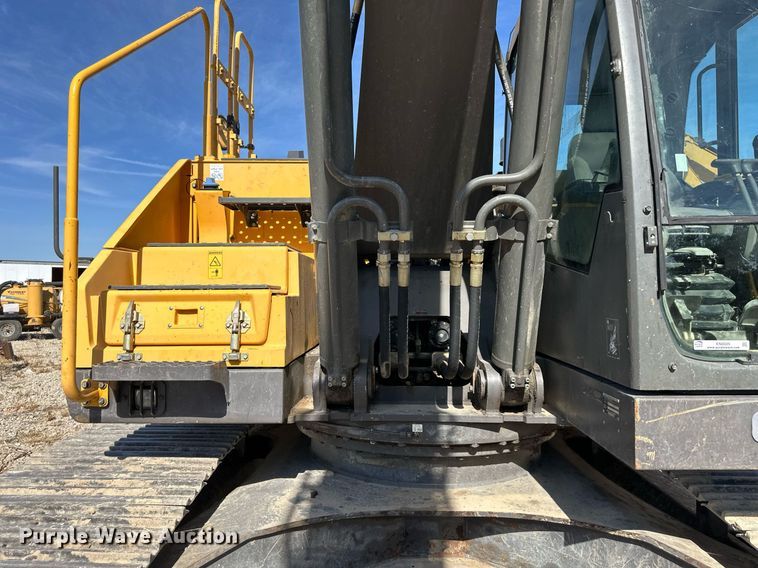 image for item EN0025 2015 Volvo EC250EL excavator