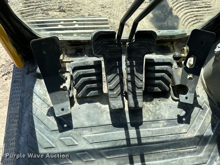 image for item EN0025 2015 Volvo EC250EL excavator