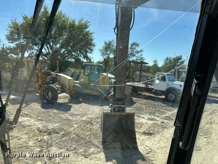 image for item EN0025 2015 Volvo EC250EL excavator