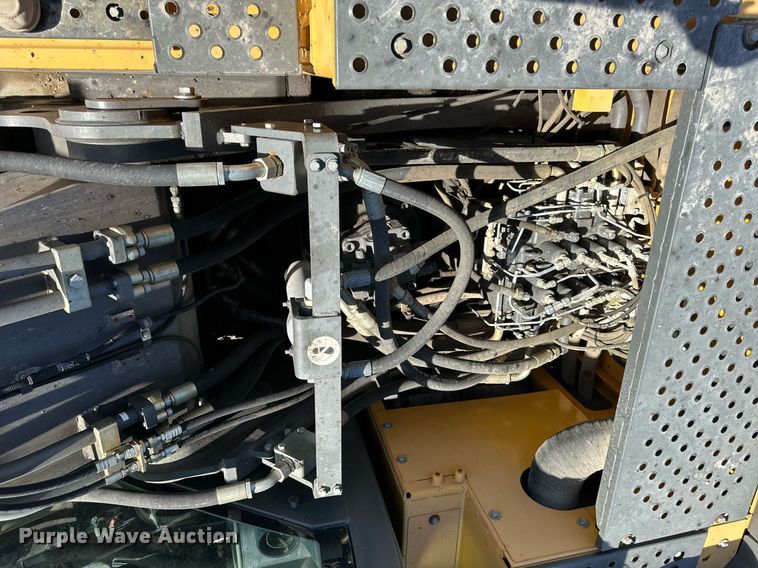 image for item EN0025 2015 Volvo EC250EL excavator