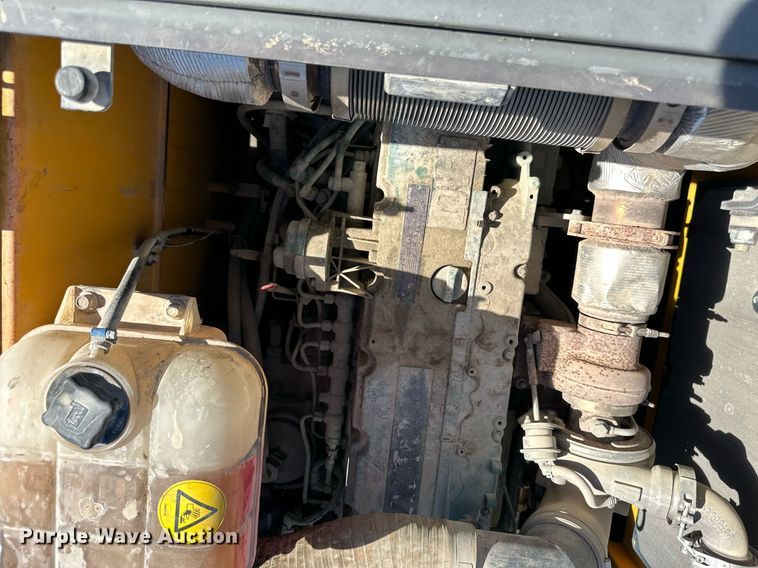 image for item EN0025 2015 Volvo EC250EL excavator