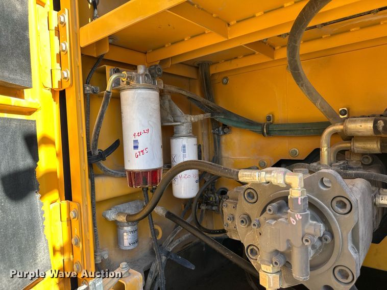 image for item EN0025 2015 Volvo EC250EL excavator